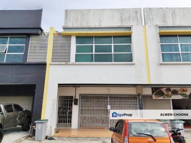 Shop for sale in Batu Pahat