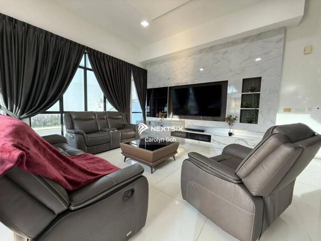 Residential House for sale in Kuching, Bahagian Kuching