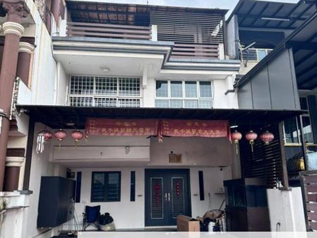 House for sale in Ulu Tiram, Johor