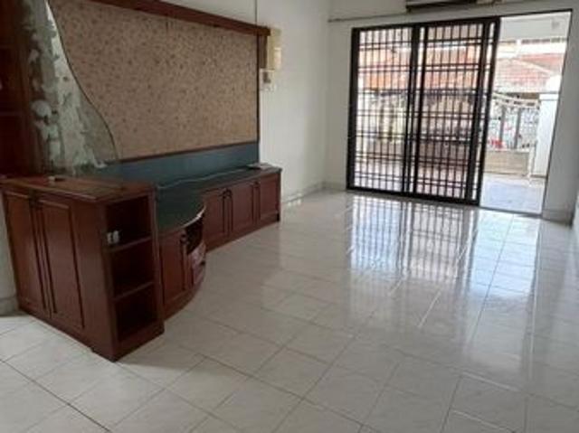 House for sale in Ulu Tiram, Johor