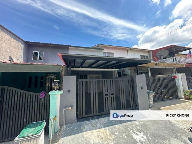 House for sale in Ulu Tiram, Johor