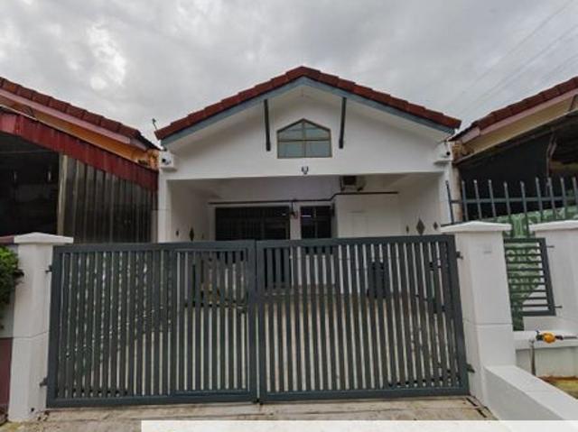 House for rent in Taman Puteri Wangsa, Ulu Tiram