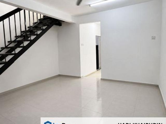 House for sale in Taman Puteri Wangsa, Ulu Tiram
