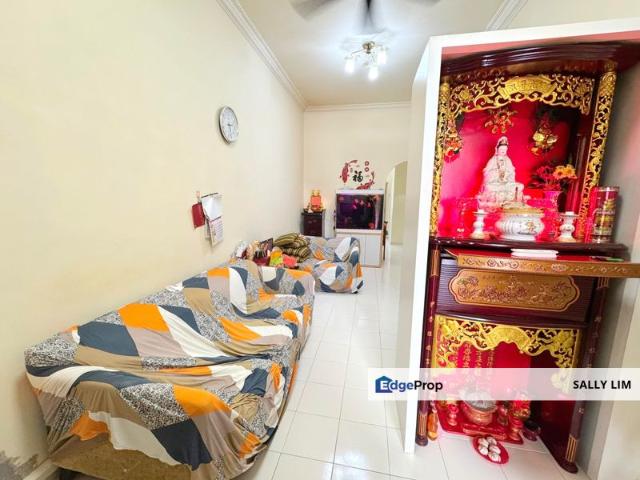 House for sale in Ulu Tiram, Johor