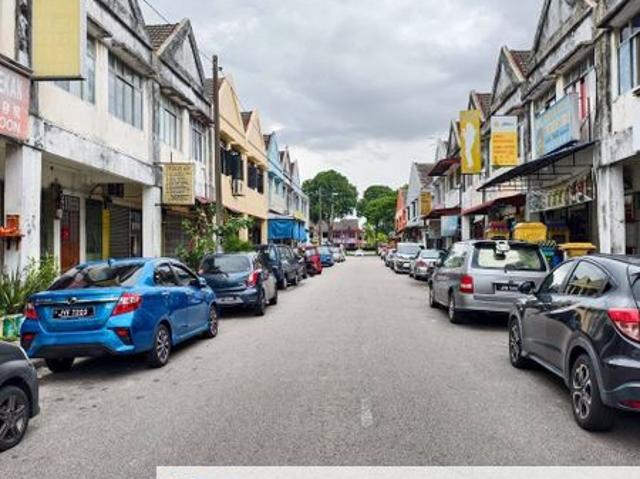 Shop for sale in Ulu Tiram, Johor