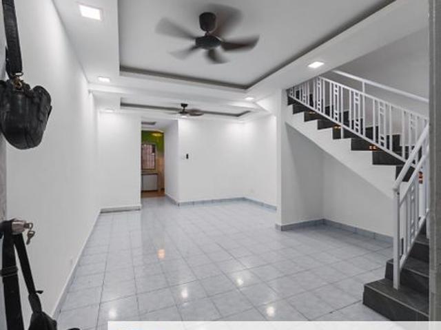 House for sale in Taman Puteri Wangsa, Ulu Tiram