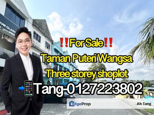 Shop for sale in Ulu Tiram, Johor