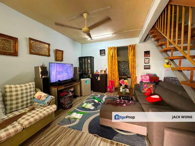 House for sale in Ulu Tiram, Johor