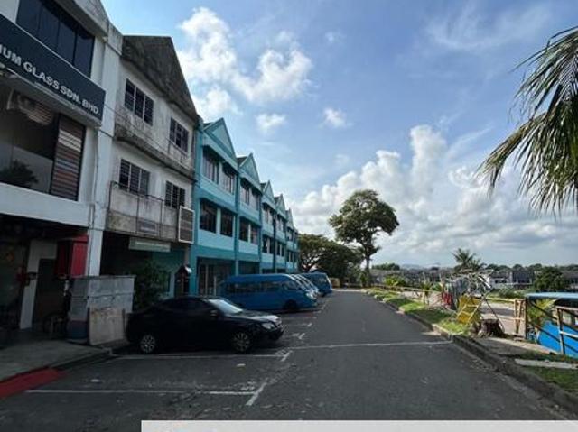 Shop for sale in Ulu Tiram, Johor