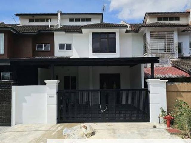 House for sale in Ulu Tiram, Johor