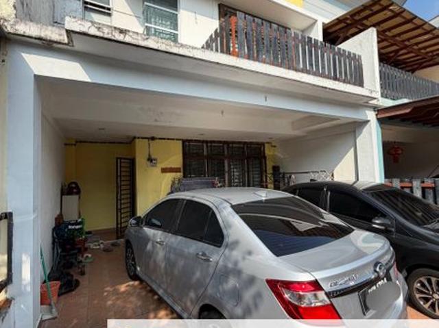 House for sale in Ulu Tiram, Johor