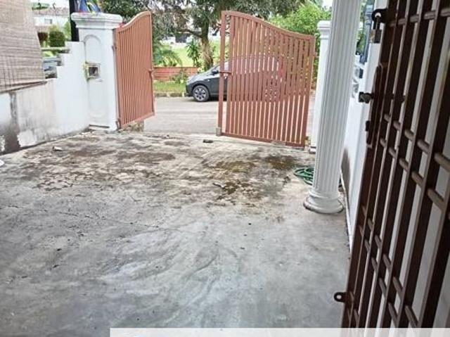 House for sale in Ulu Tiram, Johor