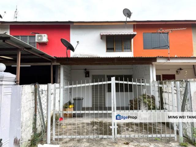 House for sale in Ulu Tiram, Johor
