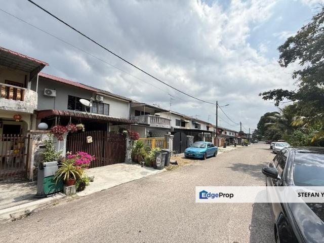 House for sale in Ulu Tiram, Johor