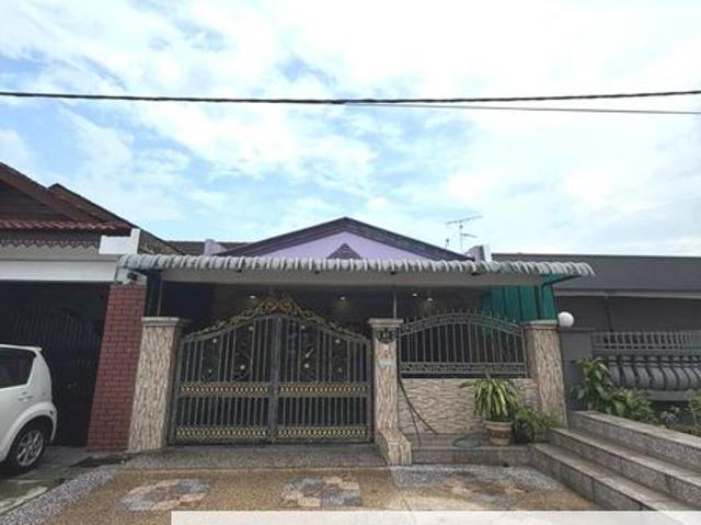 House for sale in Ulu Tiram, Johor