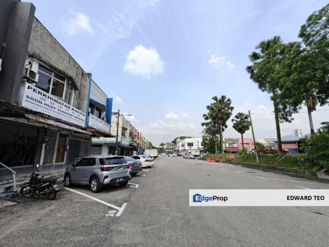 Shop for rent in Ulu Tiram, Johor
