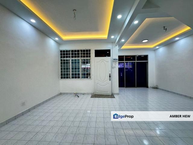 House for sale in Ulu Tiram, Johor