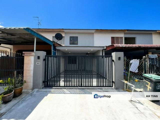 House for sale in Ulu Tiram, Johor