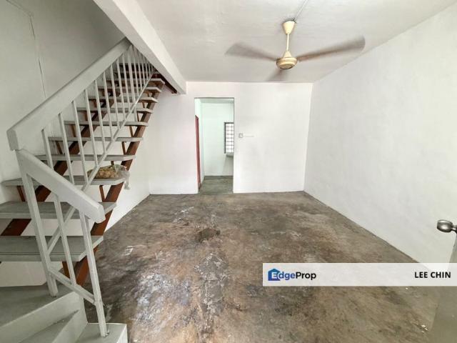 House for sale in Ulu Tiram, Johor