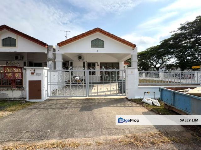 House for sale in Ulu Tiram, Johor