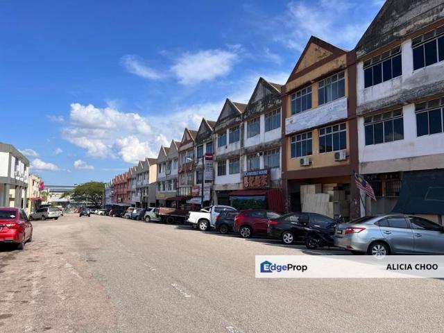Shop for sale in Ulu Tiram, Johor