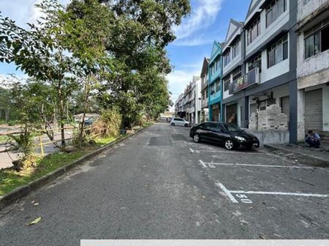 Shop for sale in Ulu Tiram, Johor