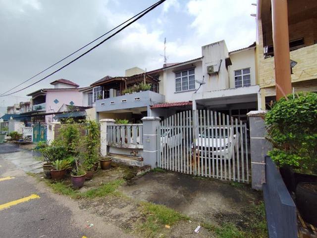 Terraced House for sale in Ulu Tiram, Johor
