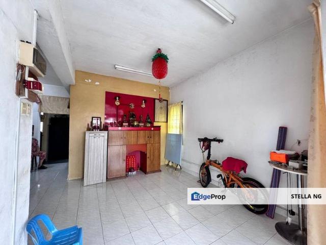 House for sale in Ulu Tiram, Johor
