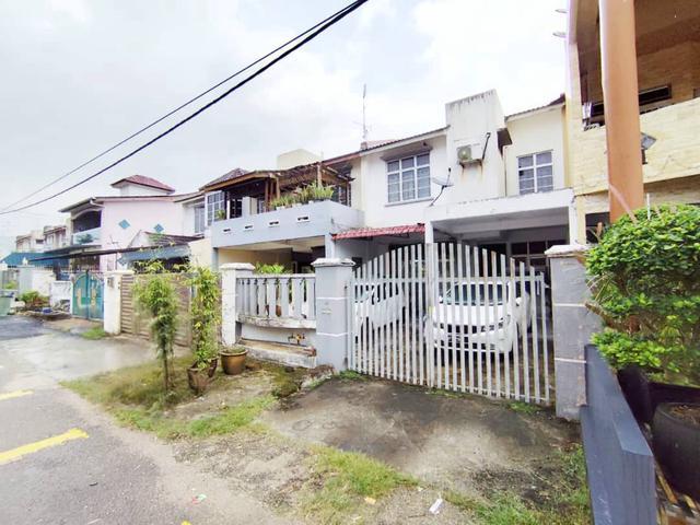 Terraced House for sale in Ulu Tiram, Johor