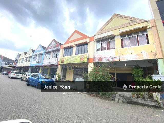 Shop for rent in Ulu Tiram, Johor