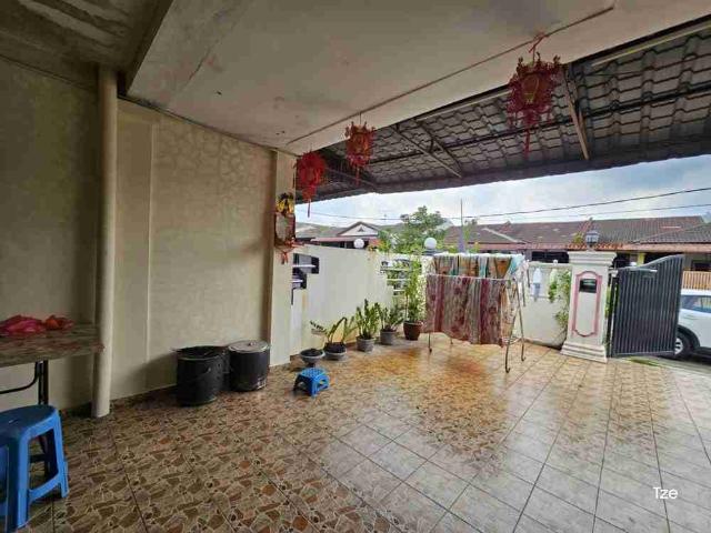 House for sale in Ulu Tiram, Johor