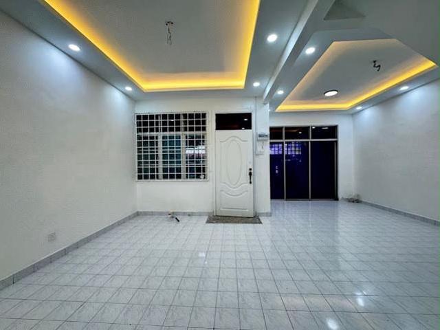 Terraced House for sale in Ulu Tiram, Johor