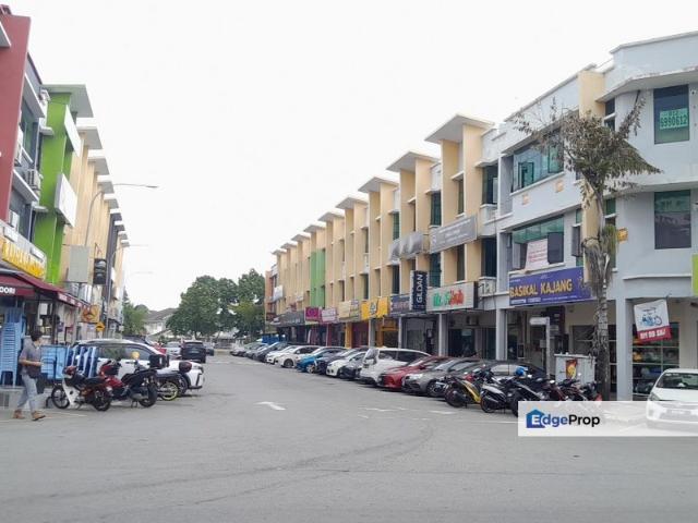 Shop for sale in Kajang, Langat