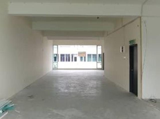 Shop for rent in Kajang, Langat