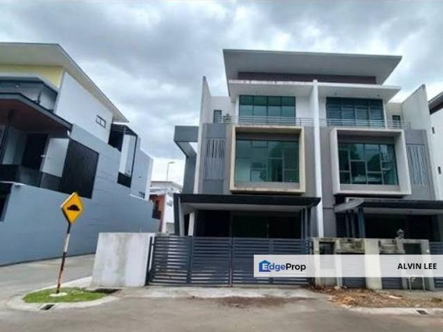 House for sale in Tanjong Sepat, Selangor