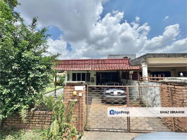 House for sale in Tanjong Sepat, Selangor