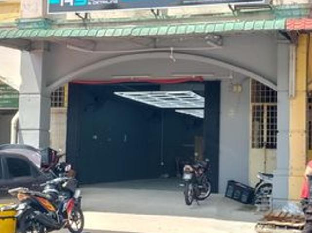 Shop for rent in Kajang, Langat