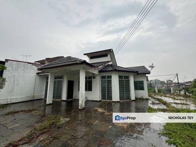 House for sale in Ulu Tiram, Johor