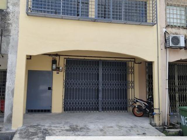 Shop for rent in Kajang, Langat