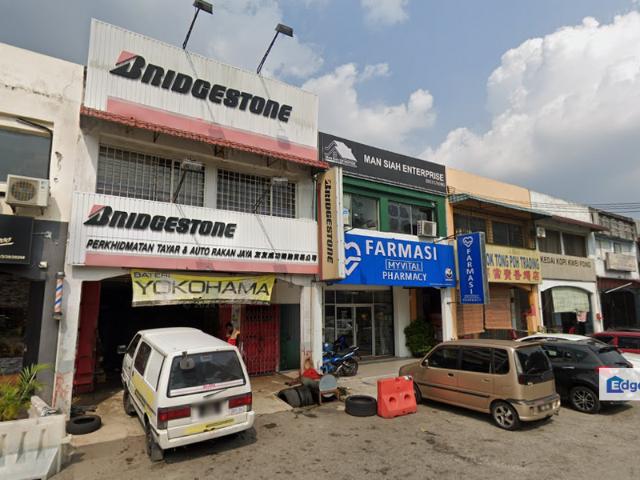 Shop for rent in Kajang, Langat