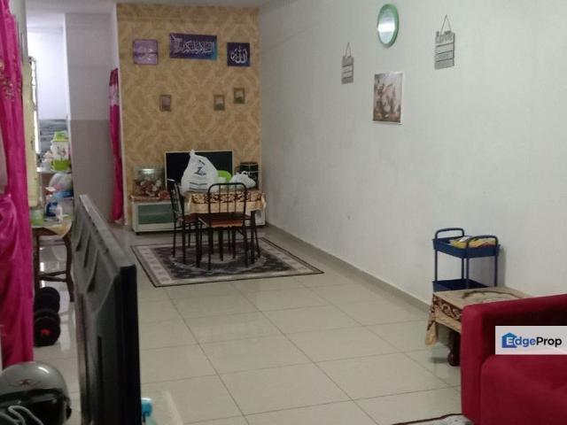 House for sale in Malaka