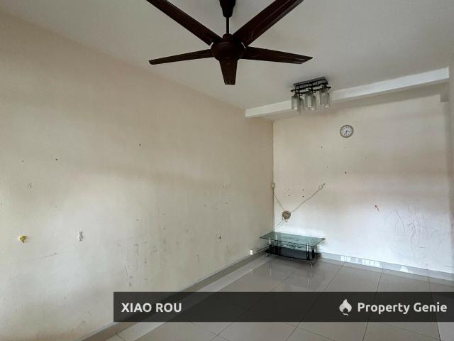 Terraced House for sale in Malaka