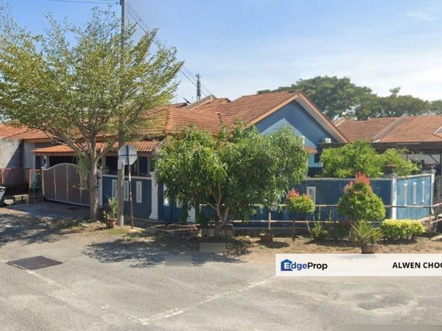 House for sale in Malaka