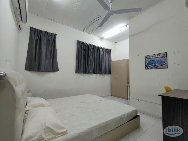 Room for rent in Sendayan Village, Negeri Sembilan