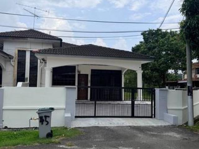 Residential House for sale in Simpang Renggam, Kluang