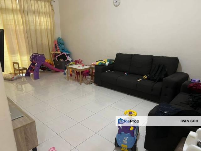 House for sale in Malaka