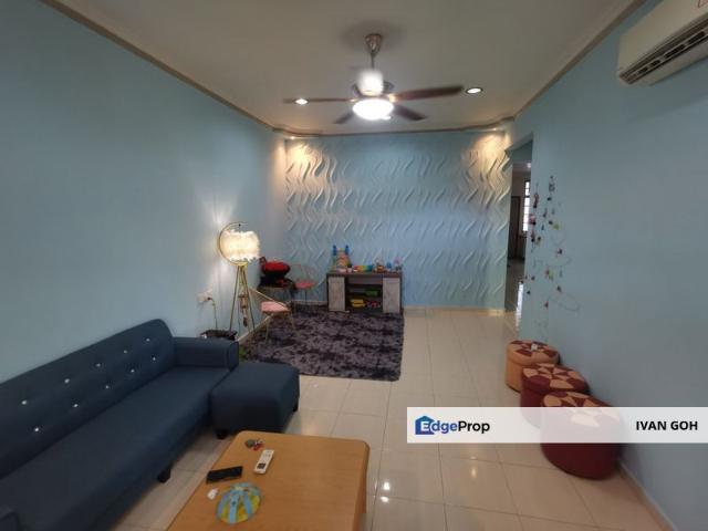 House for sale in Malaka