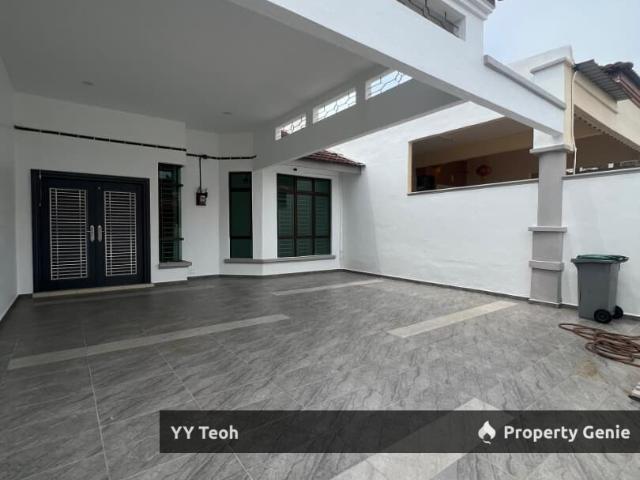 Terraced House for sale in Rembia, Malaka