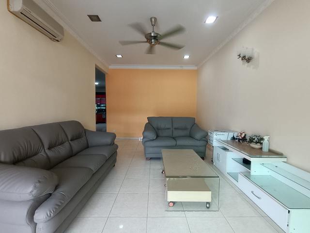 Terraced House for sale in Rembia, Malaka