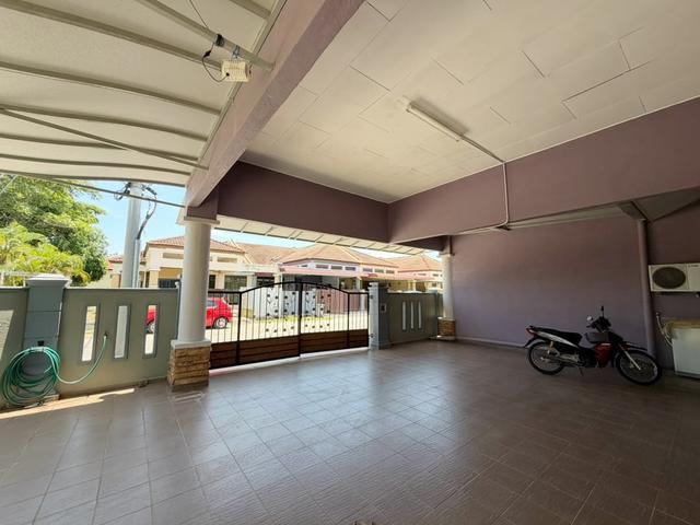 Terraced House for sale in Rembia, Malaka